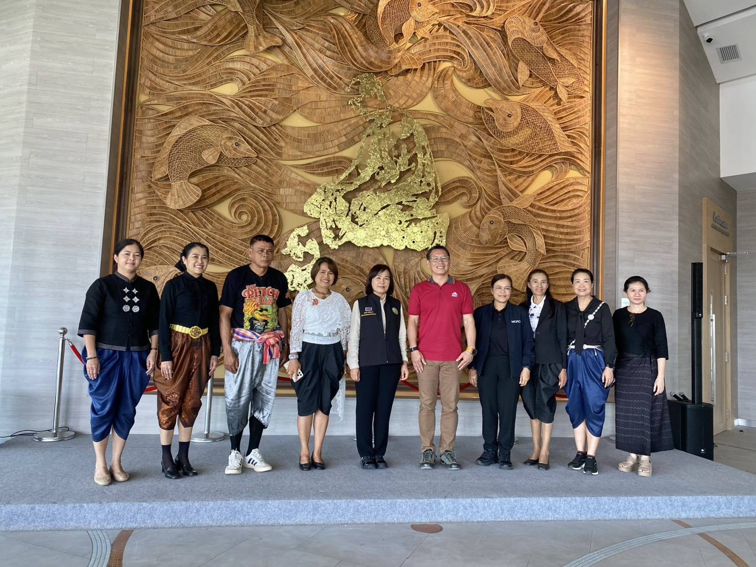 title - ปฏิรูปที่ดินจังหวัดเพชรบุรี พร้อมด้วยนางสาวขวัญใจ เพชรสวน นักวิชาการปฏิรูปที่ดินชำนาญการ ร่วมประชุมการติดตามความก้าวหน้าผลการดำเนินงานตามแผนการตรวจราชการของผู้ตรวจราชการกระทรวงเกษตรและสหกรณ์ ประจำปีงบประมาณ พ.ศ. 2569 รอบที่ 1 ตามแผนการตรวจราชการของผู้ตรวจราชการกระทรวงเกษตรและสหกรณ์ (นางสุวรรณี ศรีสุวรรณ์) ประจำปีงบประมาณ พ.ศ. 2569 รอบที่ 1 เขตตรวจราชการที่ 4 จังหวัดเพชรบุรี